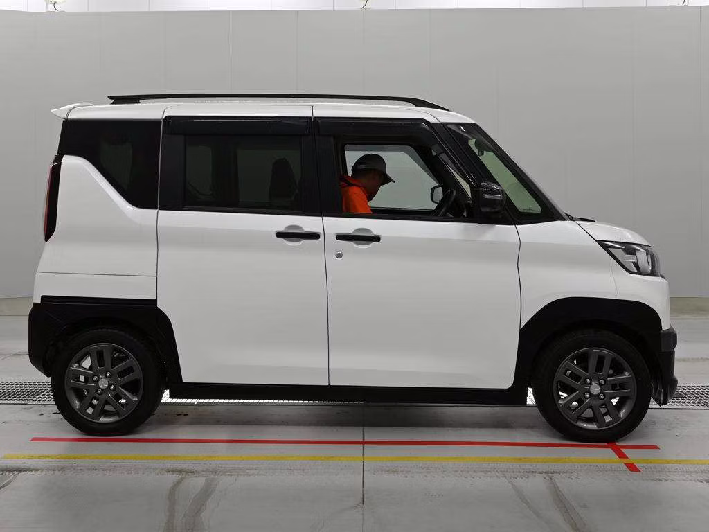 MITSUBISHI DELICA MINI