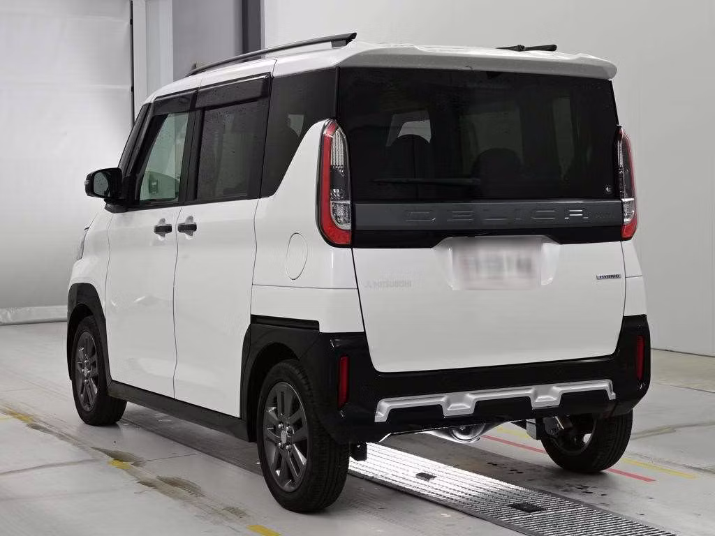 MITSUBISHI DELICA MINI