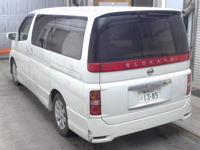 NISSAN ELGRAND