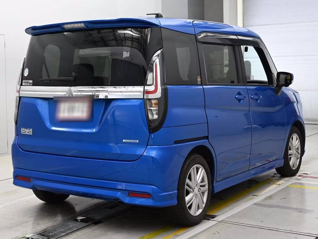 MITSUBISHI DELICA D:2