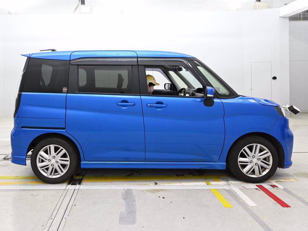 MITSUBISHI DELICA D:2