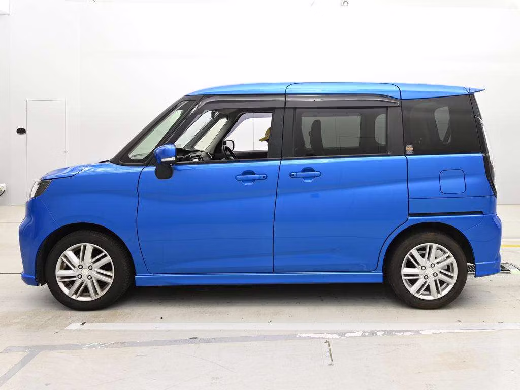 MITSUBISHI DELICA D:2