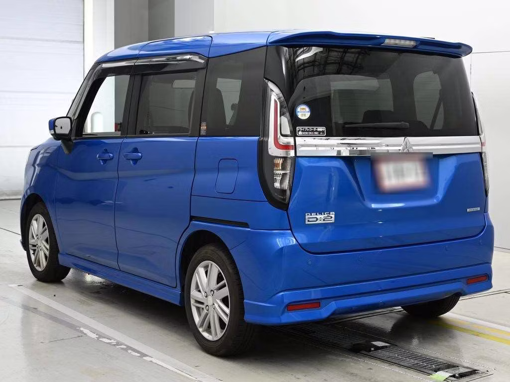 MITSUBISHI DELICA D:2
