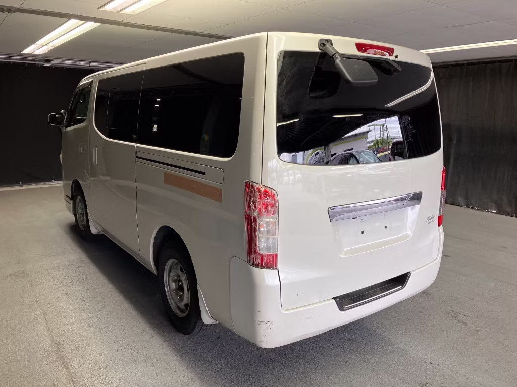 NISSAN NV350 CARAVAN
