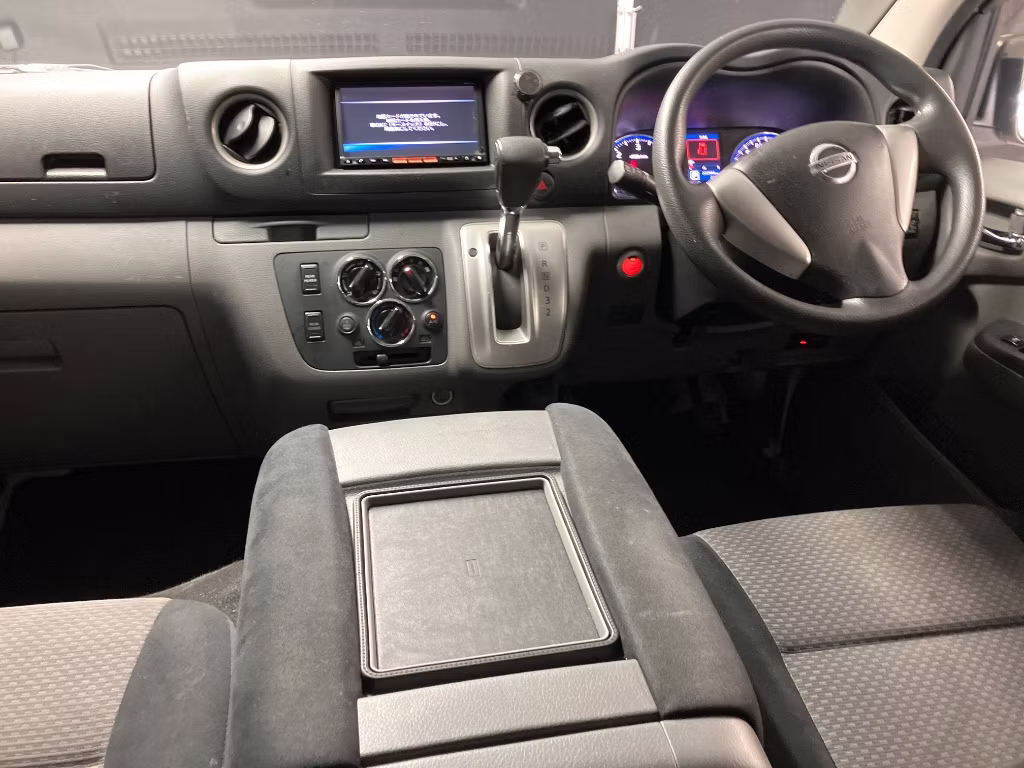 NISSAN NV350 CARAVAN