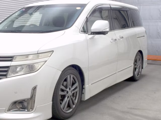 NISSAN ELGRAND