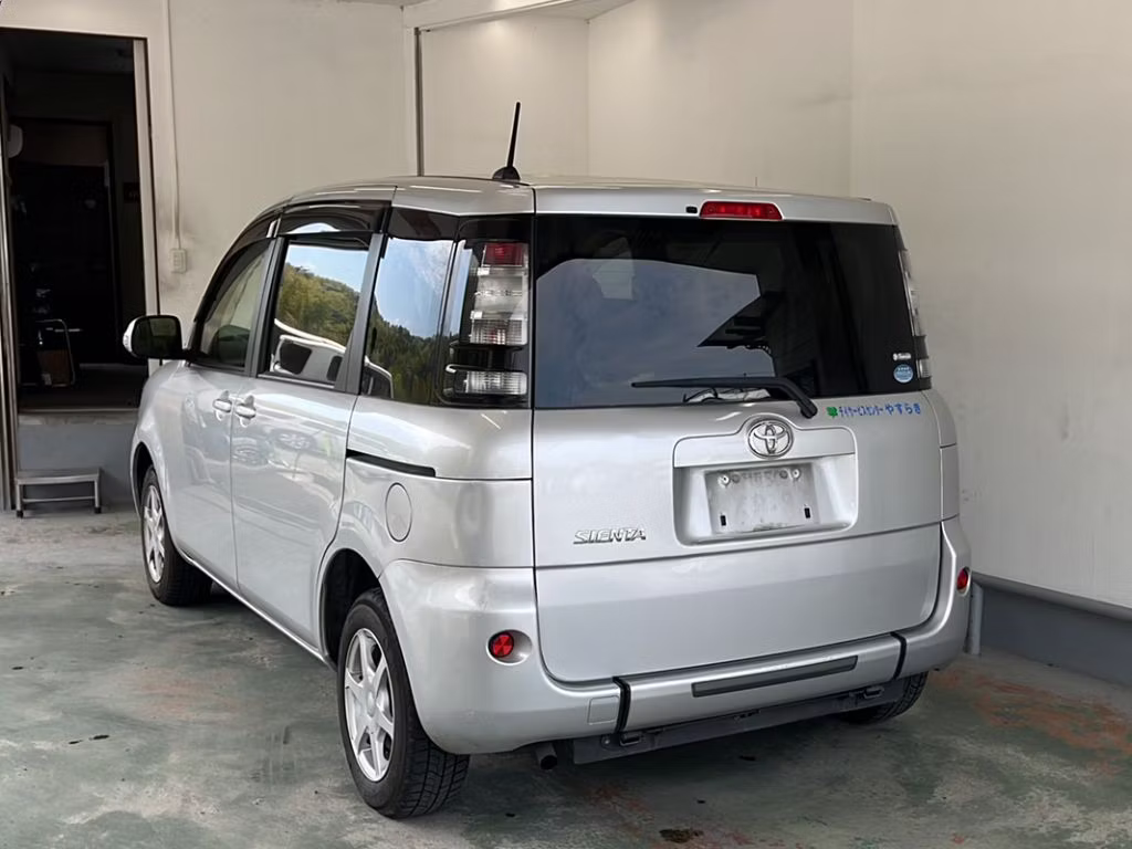 TOYOTA SIENTA