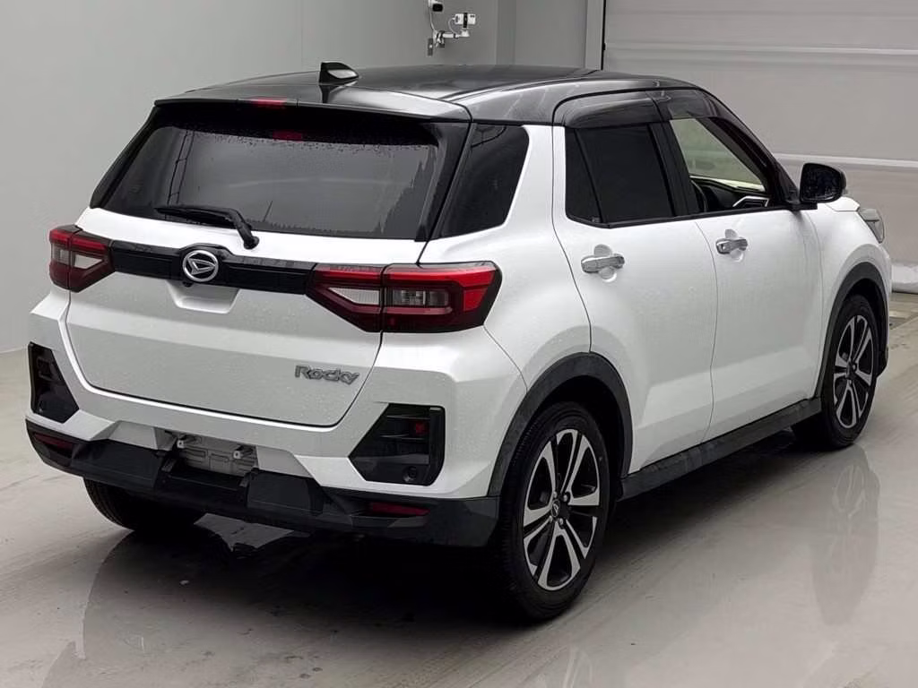 DAIHATSU ROCKY