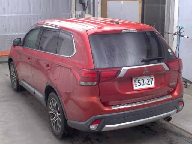 MITSUBISHI OUTLANDER