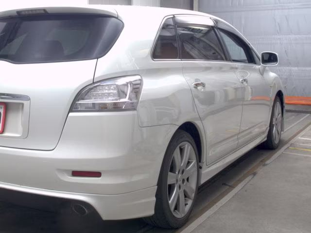 TOYOTA MARK X ZIO