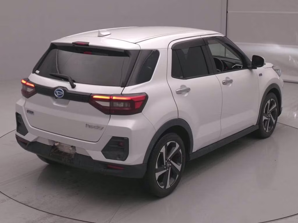 DAIHATSU ROCKY