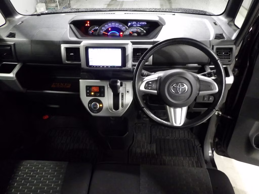 TOYOTA PIXIS MEGA