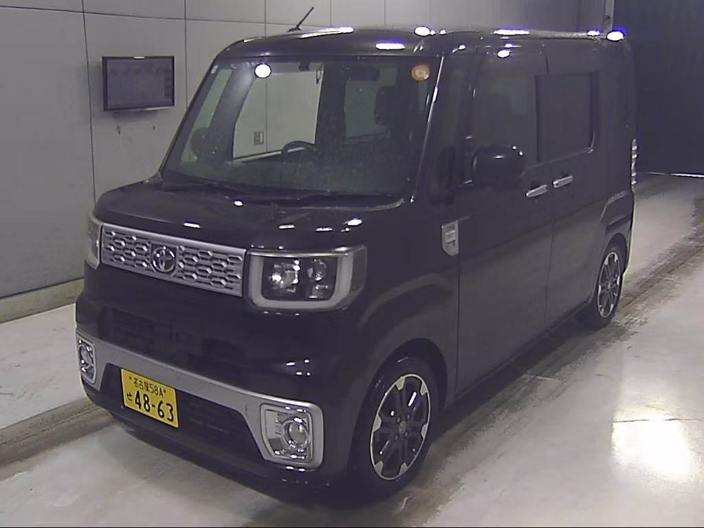 TOYOTA PIXIS MEGA