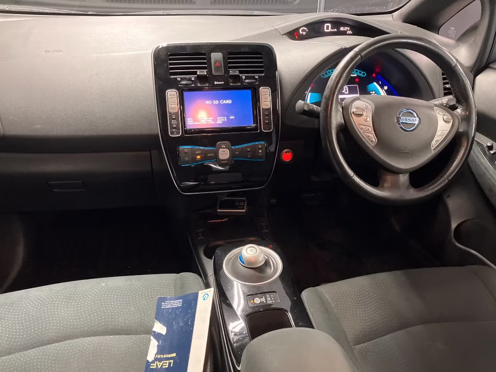 NISSAN LEAF