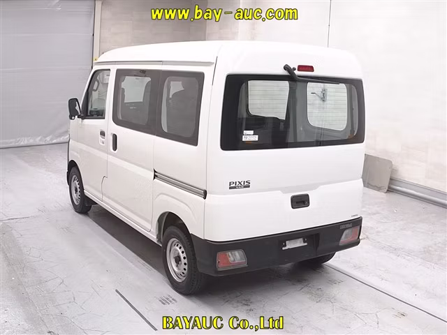 TOYOTA PIXIS VAN