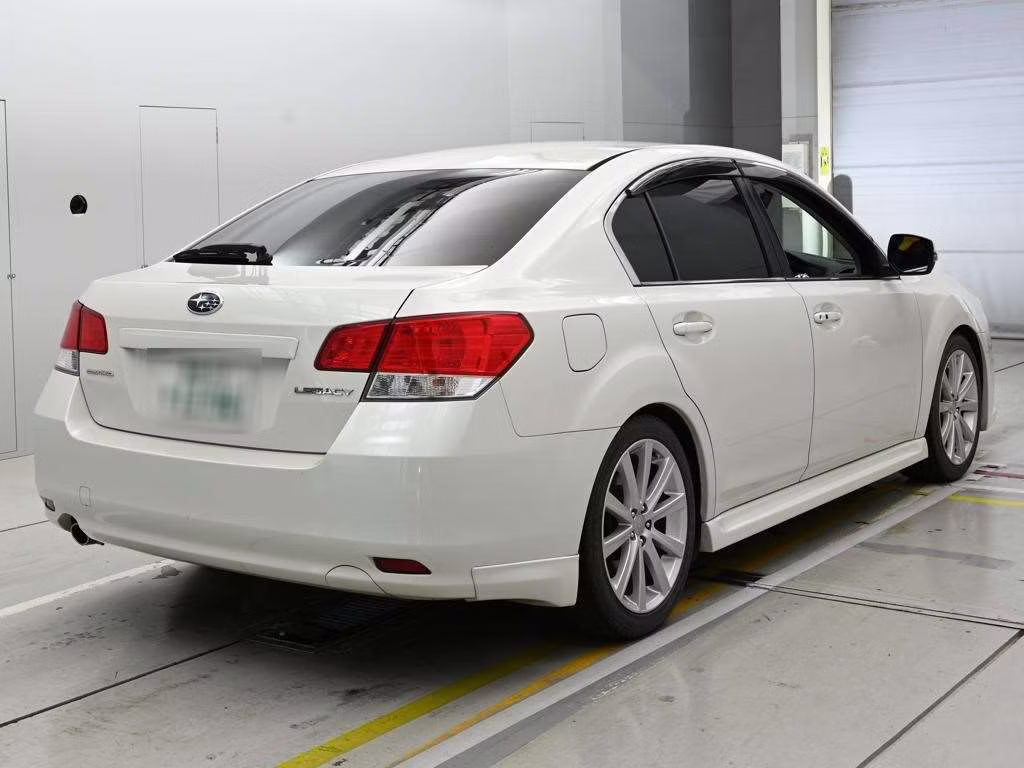 SUBARU LEGACY B4
