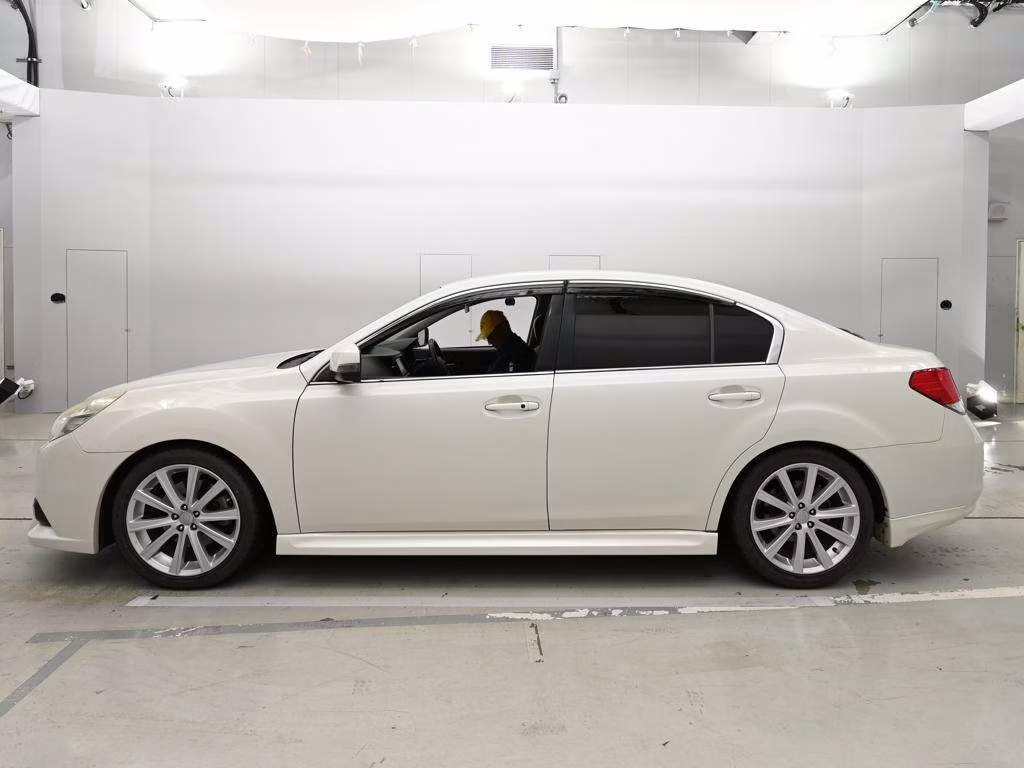SUBARU LEGACY B4