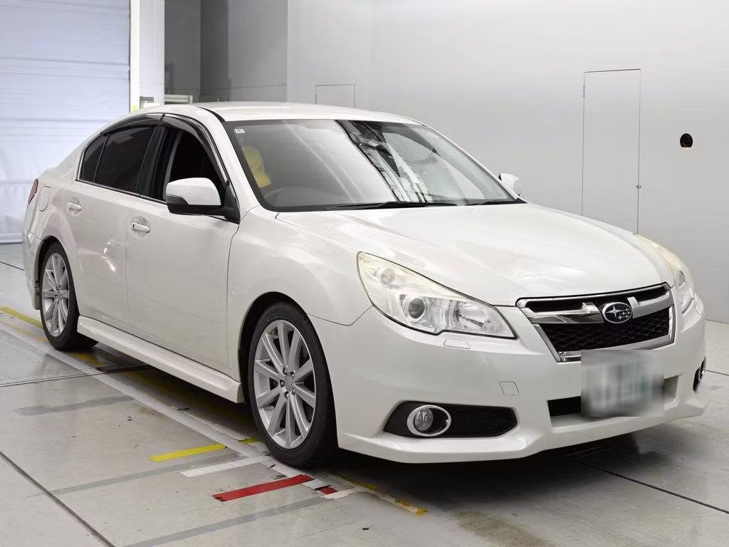 SUBARU LEGACY B4