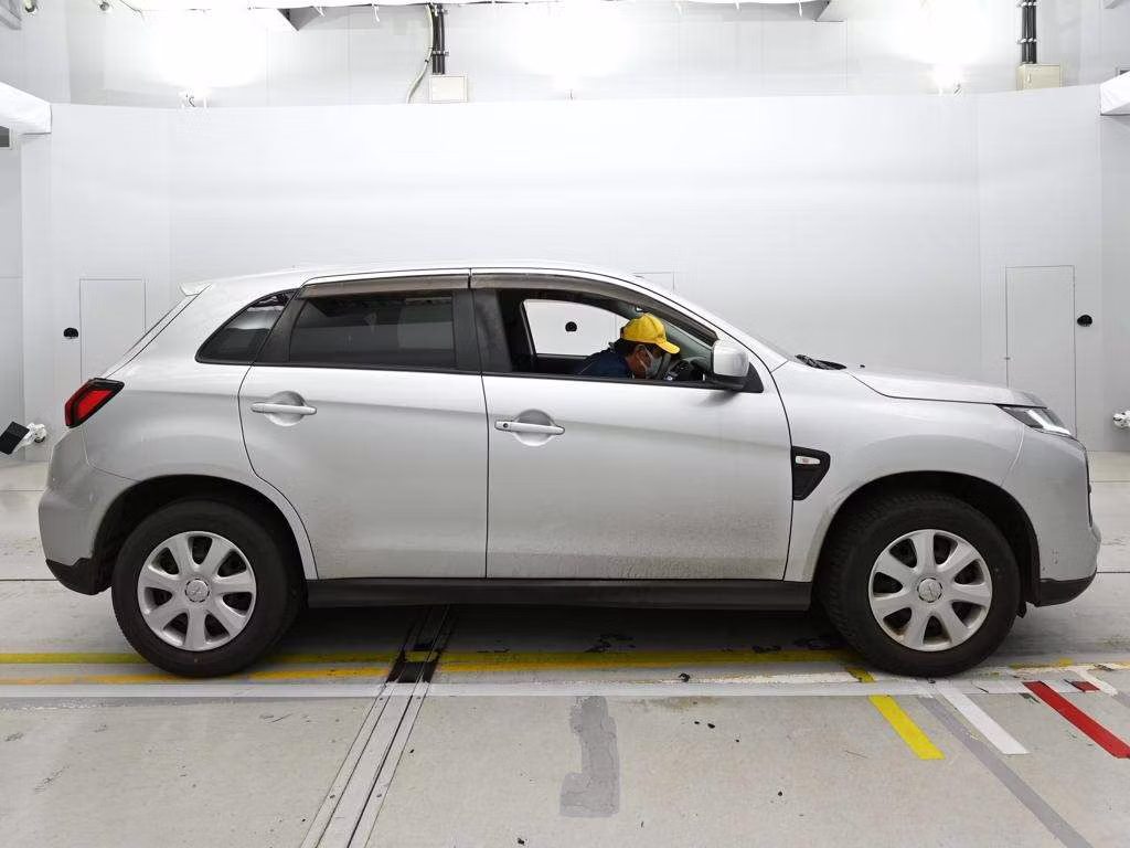 MITSUBISHI RVR