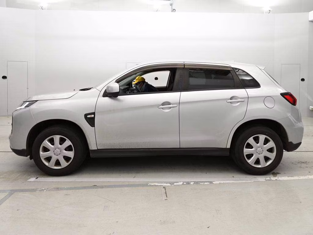 MITSUBISHI RVR