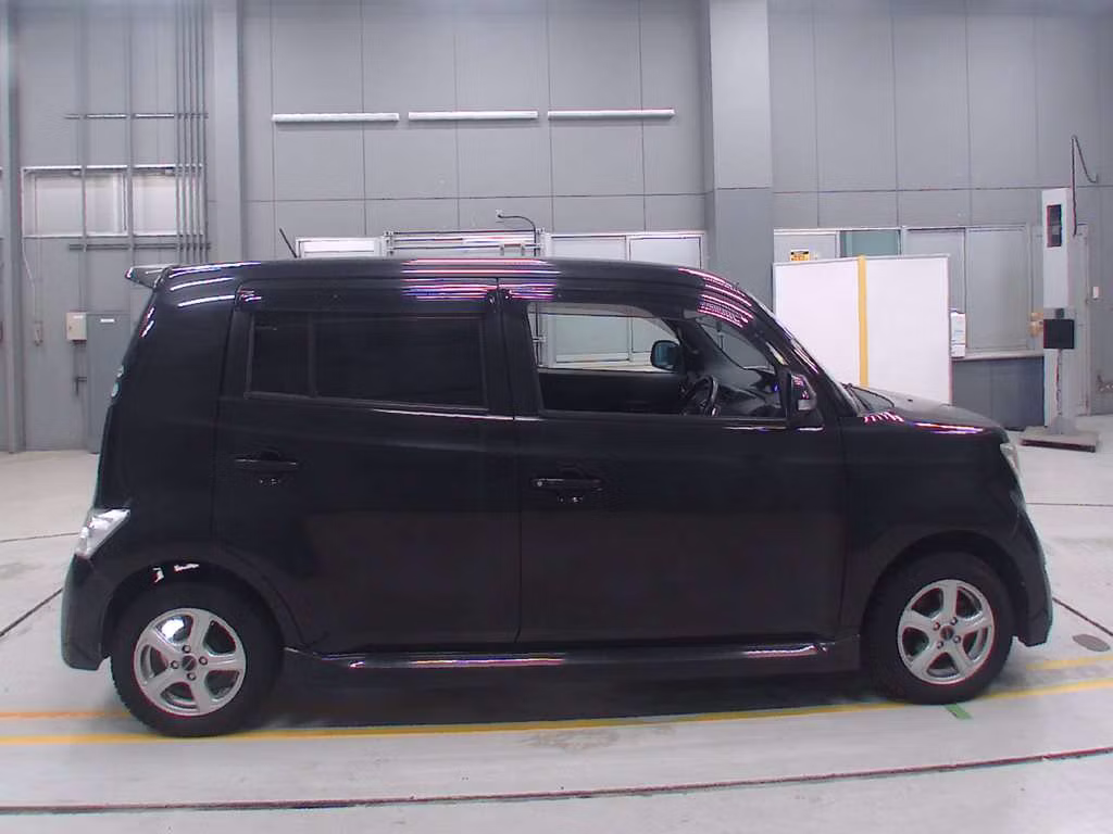 TOYOTA BB