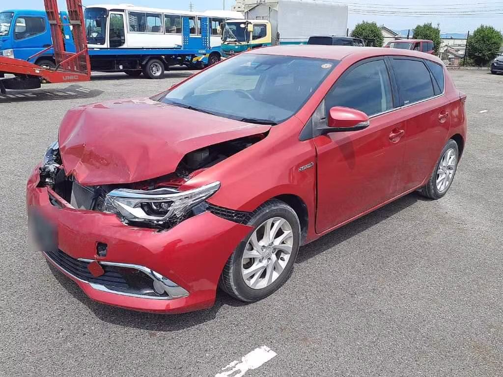 TOYOTA AURIS