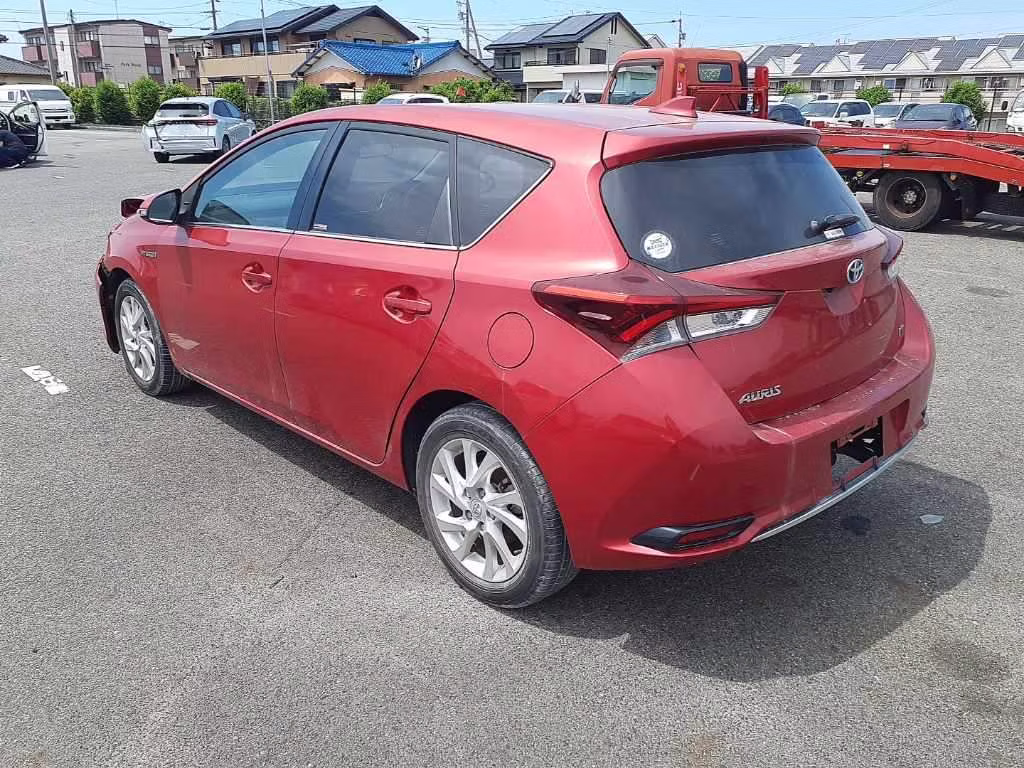 TOYOTA AURIS