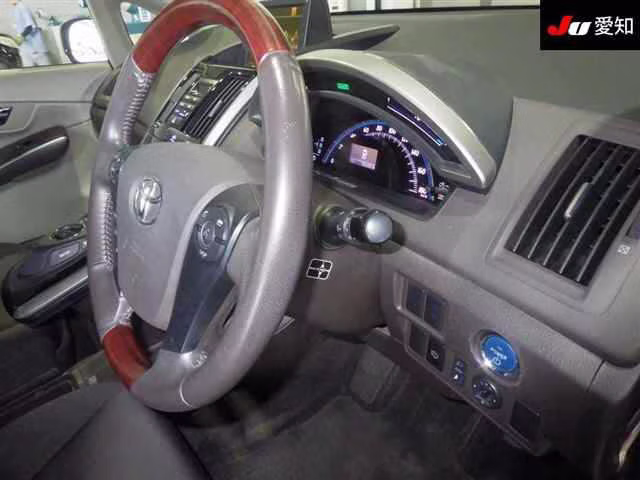 TOYOTA SAI