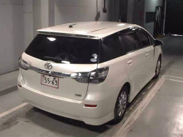 TOYOTA WISH