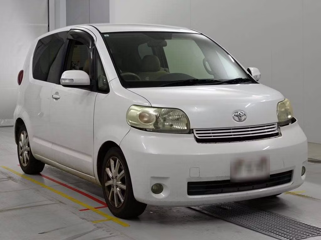 TOYOTA PORTE