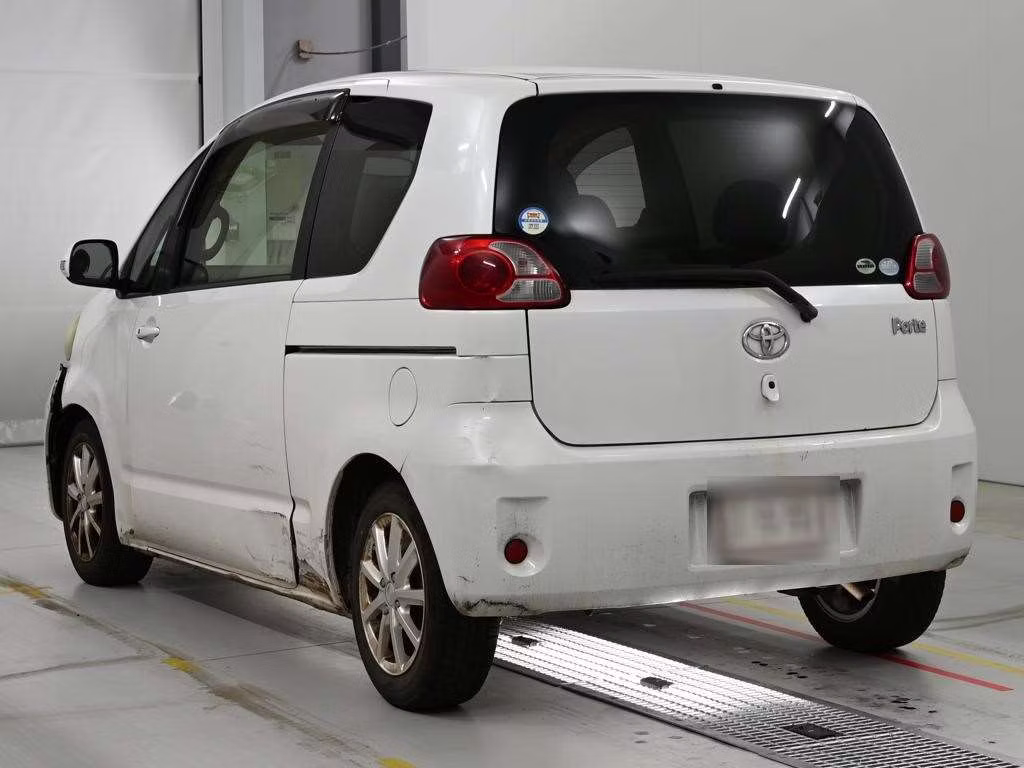 TOYOTA PORTE