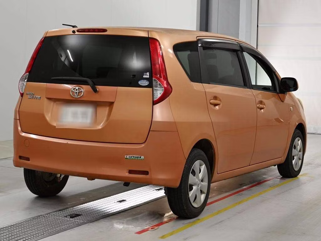 TOYOTA PASSO SETTE
