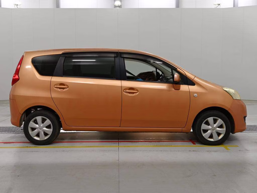 TOYOTA PASSO SETTE