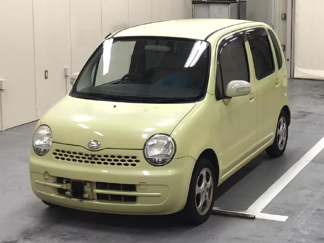 DAIHATSU MOVE LATTE