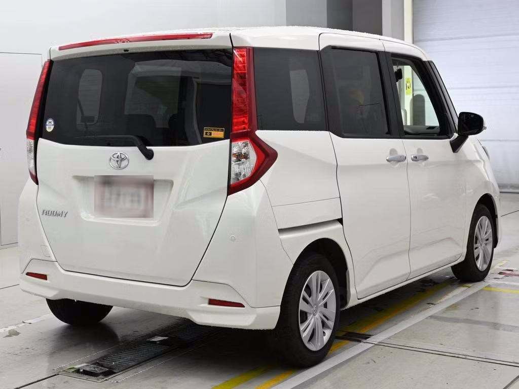 TOYOTA ROOMY