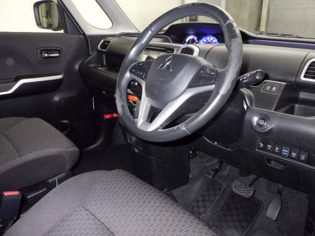 MITSUBISHI DELICA D:2