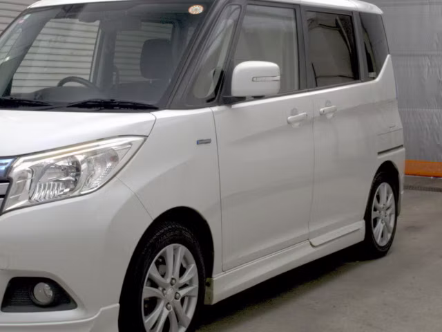 MITSUBISHI DELICA D:2