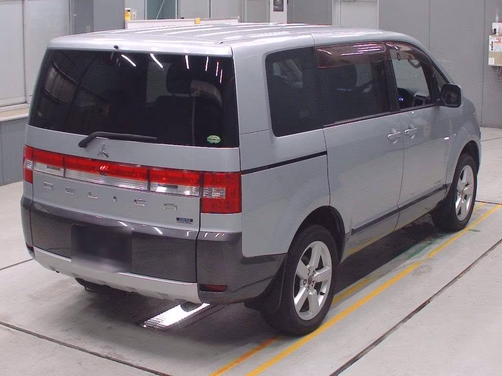 MITSUBISHI DELICA D:5