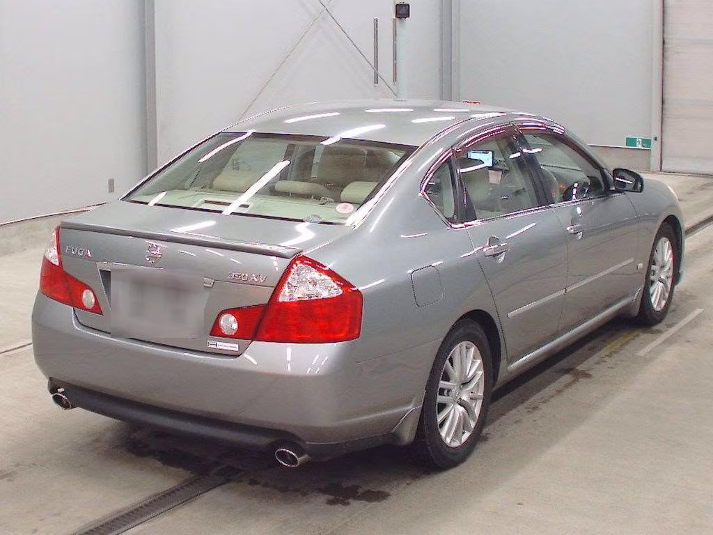 NISSAN FUGA