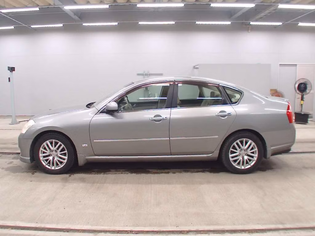 NISSAN FUGA