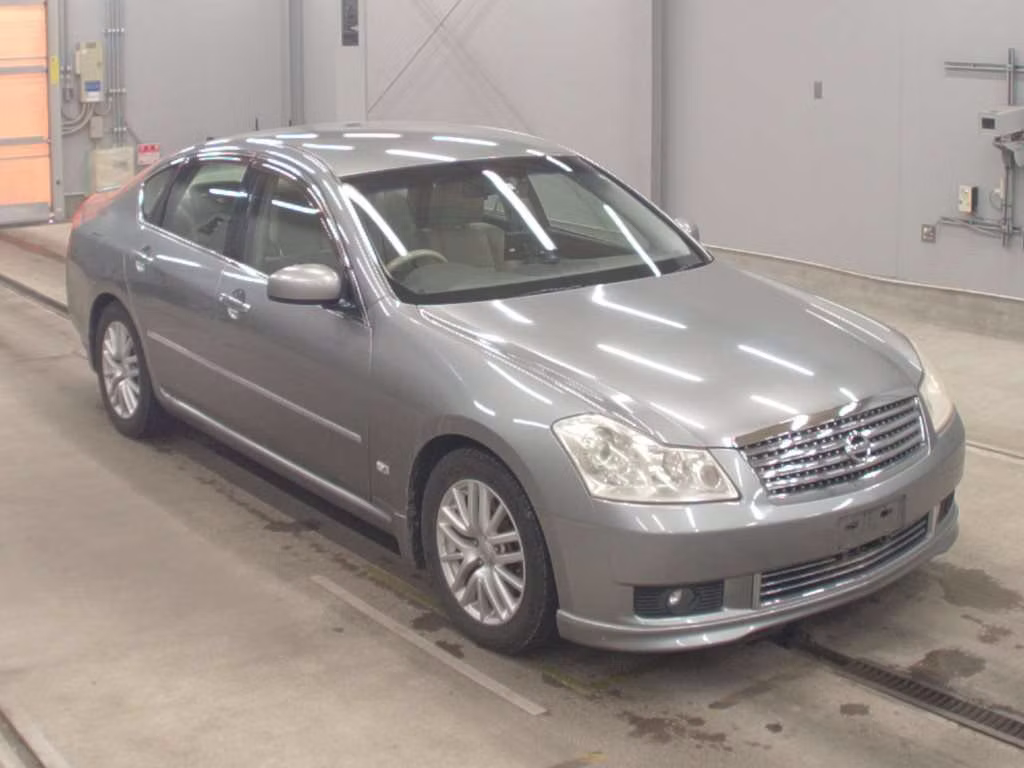 NISSAN FUGA