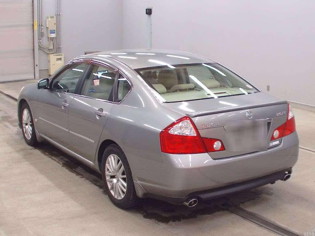 NISSAN FUGA