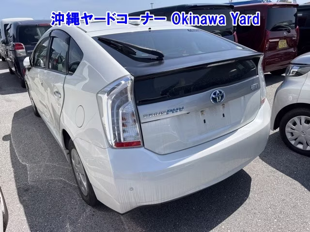 TOYOTA PRIUS PHV