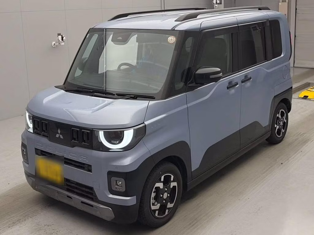 MITSUBISHI DELICA MINI