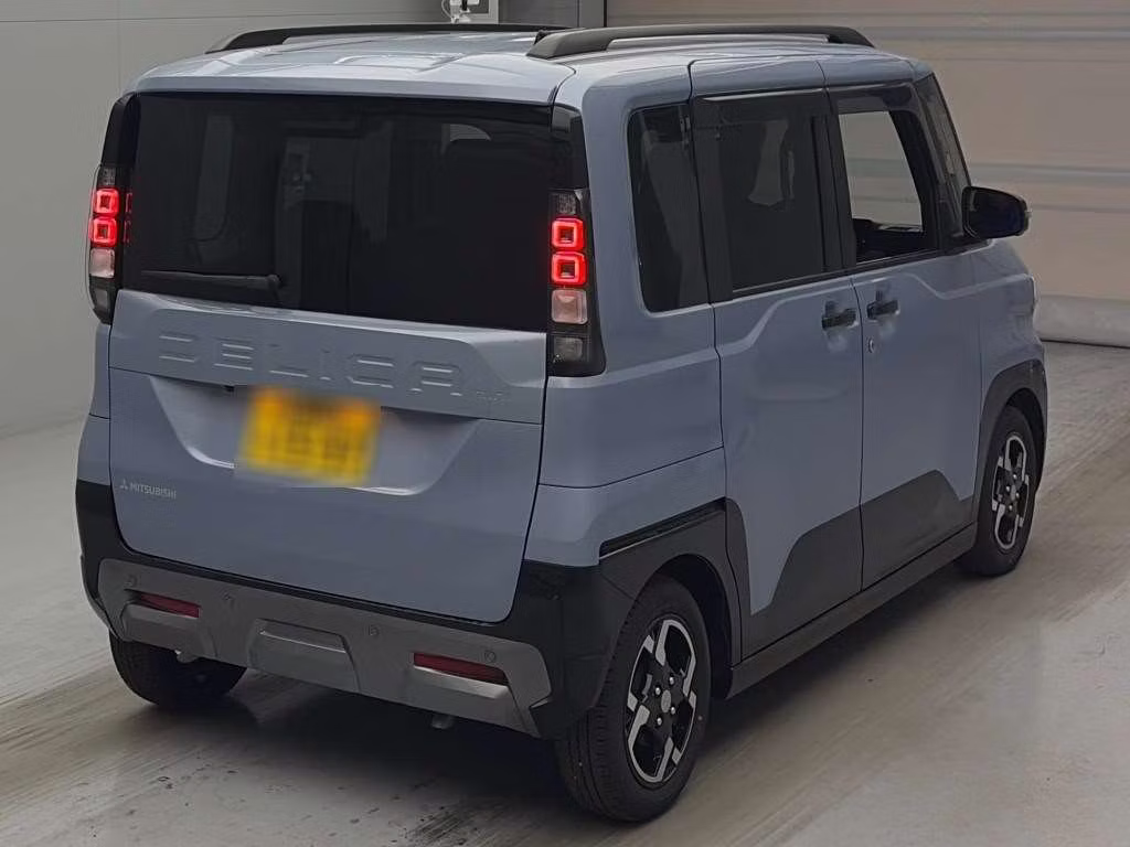MITSUBISHI DELICA MINI