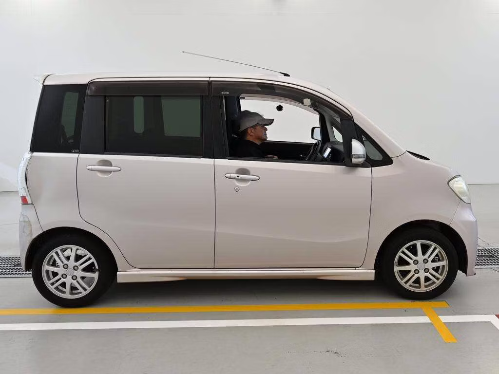 DAIHATSU TANTO EXE