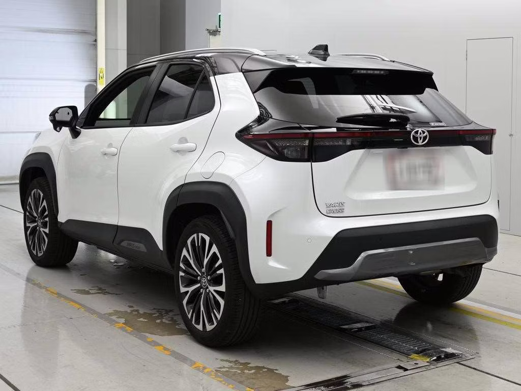 TOYOTA YARIS CROSS