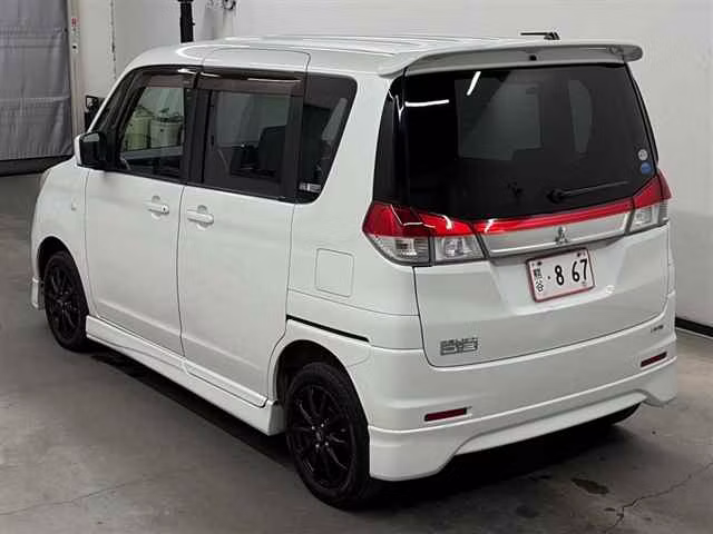 MITSUBISHI DELICA D:2