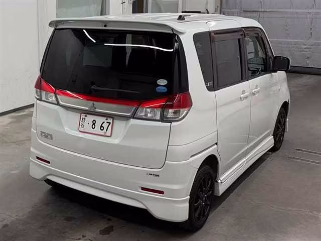 MITSUBISHI DELICA D:2