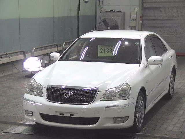 TOYOTA CROWN MAJESTA